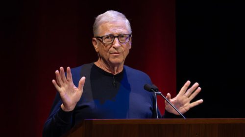 Bill Gates sa kvôli väzbám na Epsteina označuje za „hlúpeho“