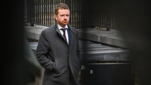 Starmerov šéf kancelárie rezignuje kvôli škandálu s Epsteinom