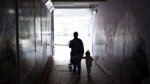 Briti pracujú tvrdšie za menej – správa