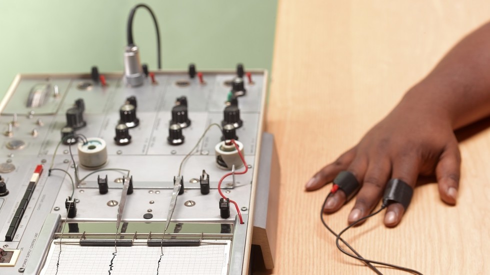 Zamestnanci Pentagonu čelia náhodným testom na detektore lži – WaPo