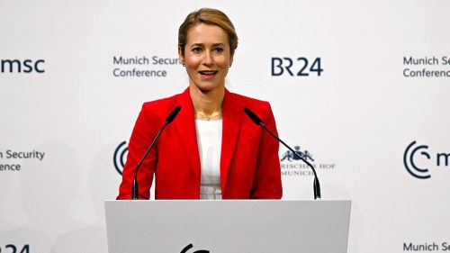 Kallasova odmieta kritiku USA, že EÚ cenzuruje americké alternatívne médiá