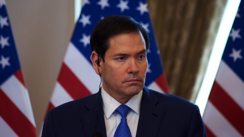 Rubio zmätený západnými vojnovými fanatikmi