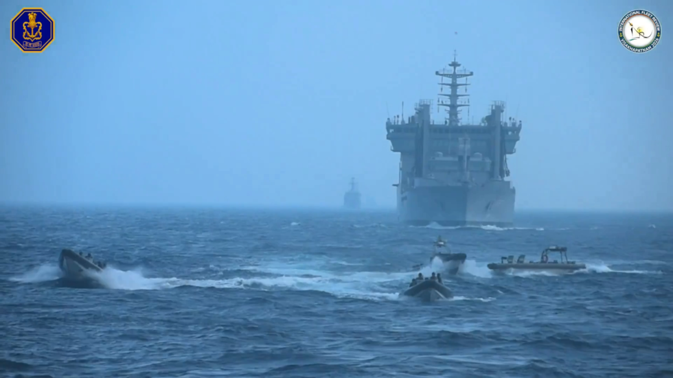 Medzinárodné námorné cvičenia sa začali blízko východnej Indie Medzinárodné námorné cvičenia sa začali blízko východnej Indie