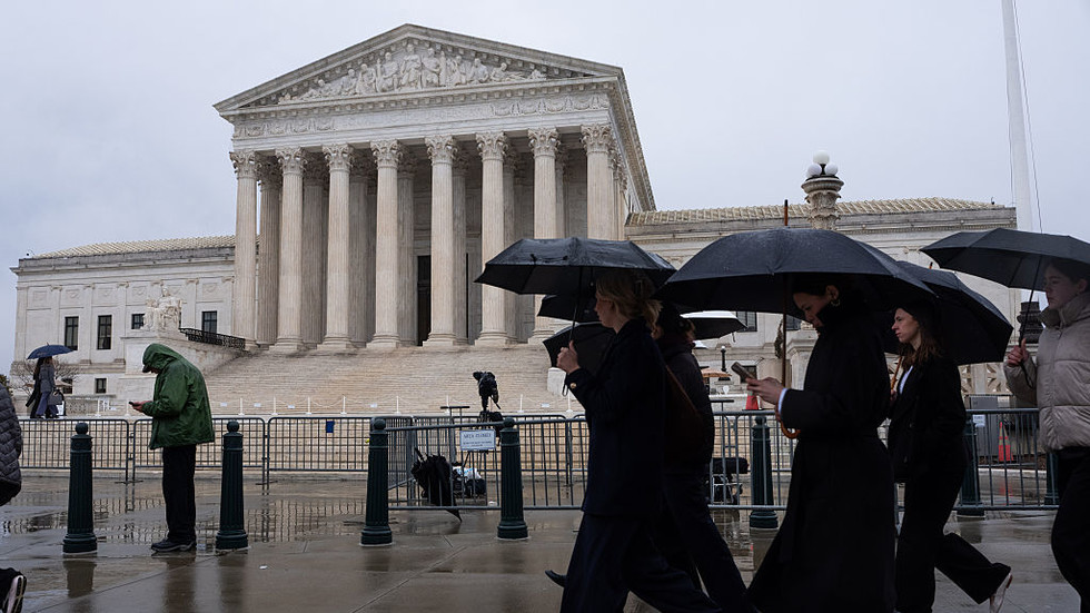 Najvyšší súd USA zrušil Trumpove clá Najvyšší súd USA zrušil Trumpove clá