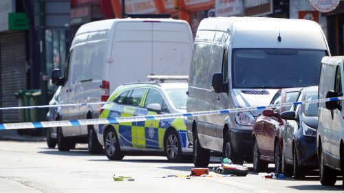 Spojené kráľovstvo prepustilo vraha, pretože „jeho zadržanie bolo rasistické“ – vyšetrovanie