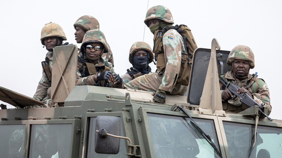 Južná Afrika zvyšuje výdavky na armádu a súdnictvo Južná Afrika zvyšuje výdavky na armádu a súdnictvo