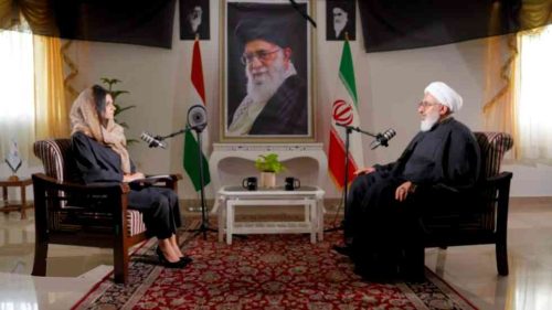 USA sa snažia o kontrolu nad svetom, tvrdí Chameneího zástupca v Indii