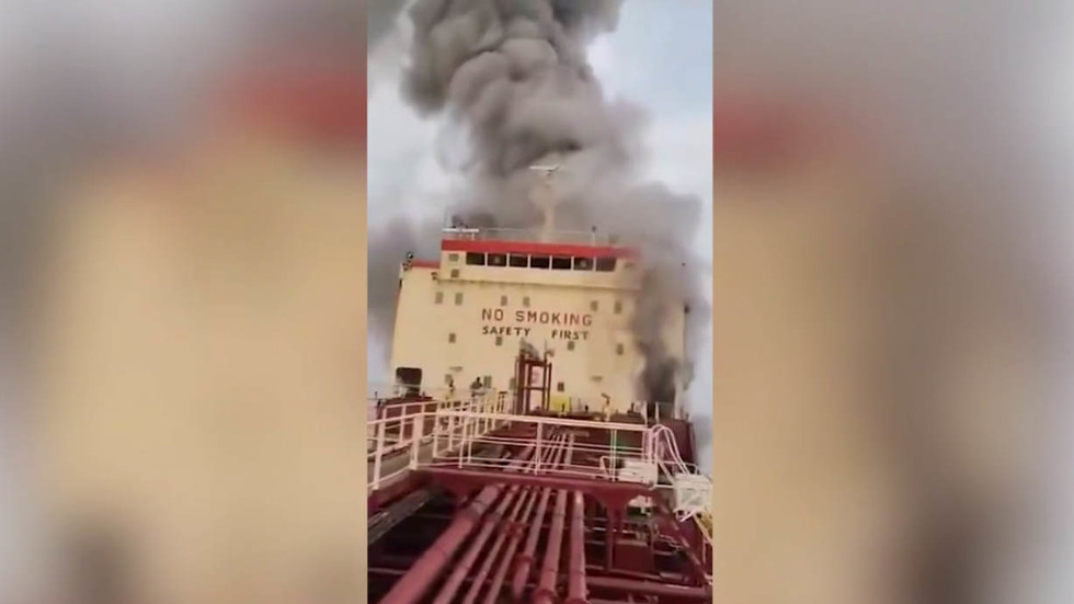 Ropný tanker napadnutý pri pobreží spojenca USA