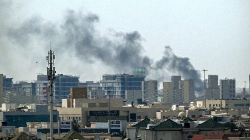 Irán pokračuje v odpaľovaní rakiet a dronov na susedné štáty