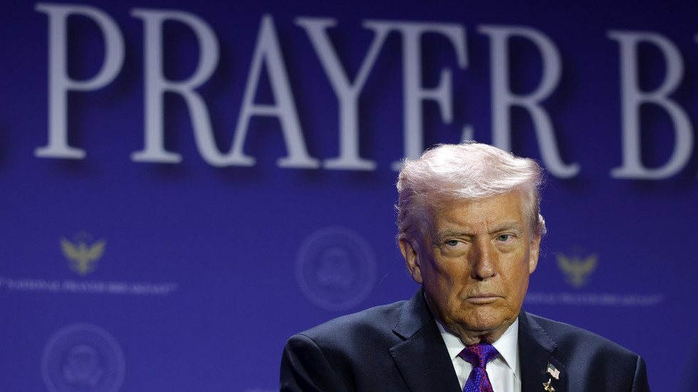 Trump požaduje od Iránu „bezpodmienečnú kapituláciu“