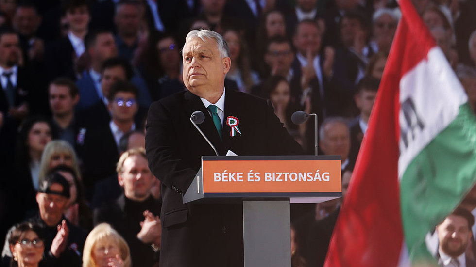Orbán: Brusel chce, aby „naši synovia zomreli za Ukrajinu“