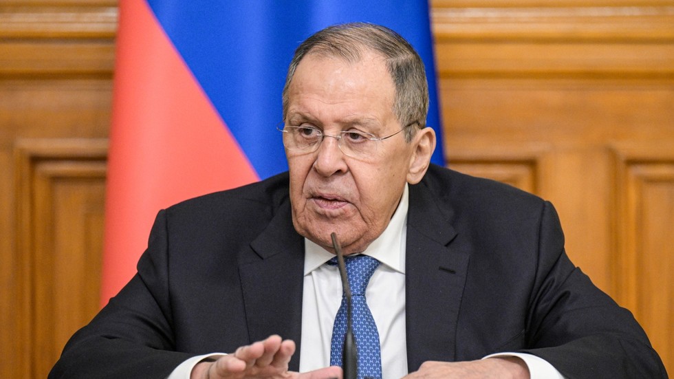 Lavrov: EÚ sa v mierovom procese na Ukrajine „úplne zdiskreditovala“