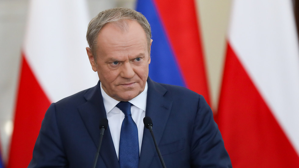 Tusk tvrdí, že Poľsko hrozí reálnou hrozbou odchodu z EÚ.