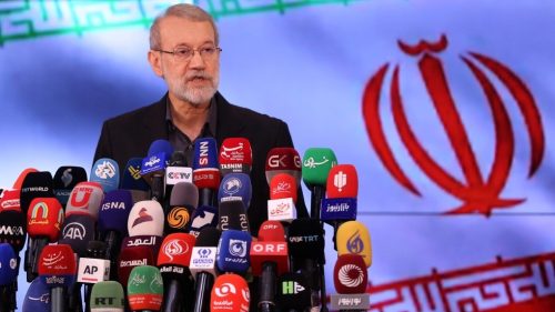 Izrael sa prihlásil k zabitiu vysokopostaveného iránskeho predstaviteľa, Teherán údajne zaútočil v blízkosti Netanjahuovej kancelárie