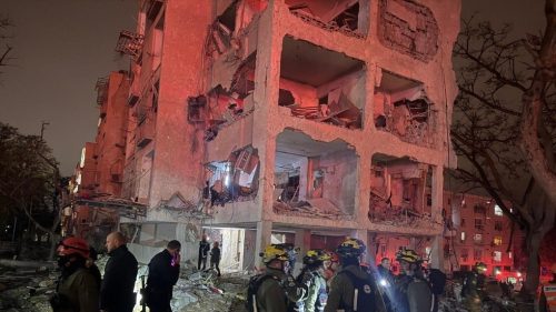 Trump nariadil zastavenie energetických útokov s odvolaním sa na „rozhovory“, keďže Teherán popiera, že sa akékoľvek rozhovory uskutočnili