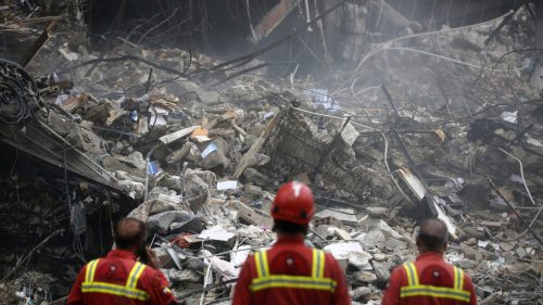 Netanjahu sľubuje pokračovať v bombardovaní Iránu uprostred Trumpovho tlaku na rokovania