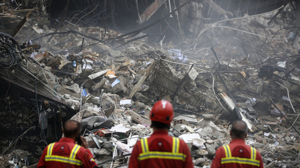 Netanjahu sľubuje pokračovať v bombardovaní Iránu uprostred Trumpovho tlaku na rokovania