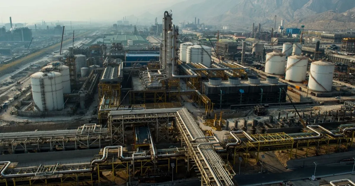 Irán: Americko-izraelské útoky na energetické zariadenia v Isfaháne a Chorramšáhri