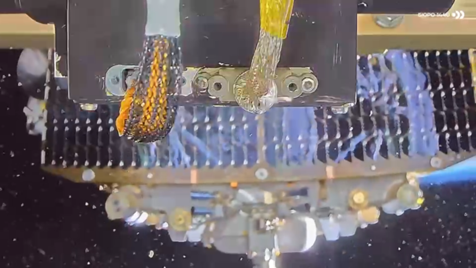 Rusko začína umiestňovať na obežnú dráhu konkurenčnú sondu amerického Starlinku Rusko začína umiestňovať na obežnú dráhu konkurenčnú sondu amerického Starlinku