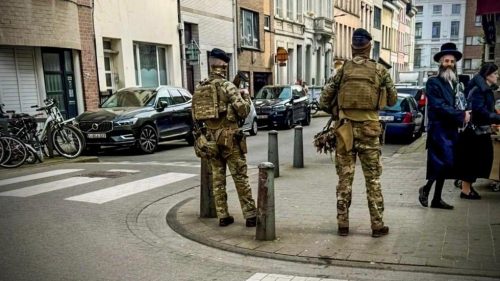 Krajina EÚ nasadzuje armádu na ochranu židovských miest
