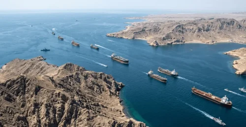 Uzavretie Hormuzského ropovodu dusí iracký ropný zdroj, ťažba ropy je zastavená a straty rastú