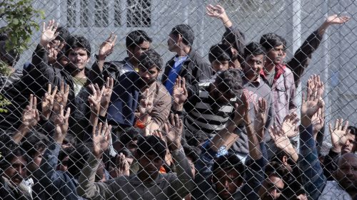 EÚ sa usiluje o vytvorenie zámorských „návratových centier pre migrantov“