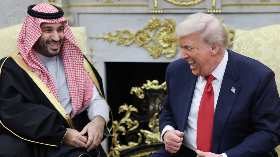 Saudskoarabský líder mi „bozkáva zadok“ – Trump (VIDEO)