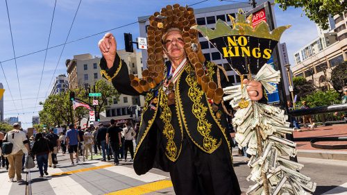 Protesty „Žiadni králi“ sa šíria po celých Spojených štátoch (VIDEÁ)