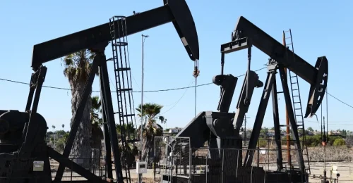 Cena ropy prudko vzrástla, útoky Hútíov prehlbujú konflikt na Blízkom východe - REUTERS