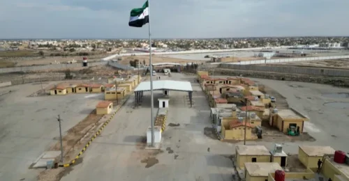 Základne sýrskej armády blízko irackých hraníc zasiahnuté rozsiahlymi útokmi dronov