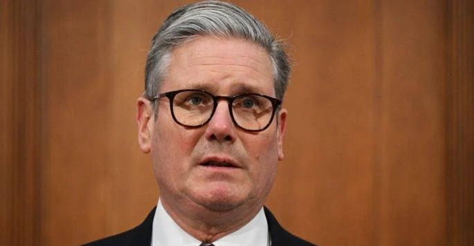 Spojené kráľovstvo vylučuje vstup do vojny s Iránom, keďže globálne protesty proti USA a Izraelu prudko stúpajú Spojené kráľovstvo vylučuje vstup do vojny s Iránom, keďže globálne protesty proti USA a Izraelu prudko stúpajú