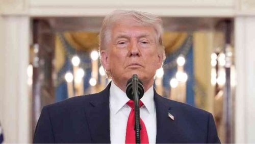 Trump oznamuje, že vojna v Iráne sa fakticky skončila.