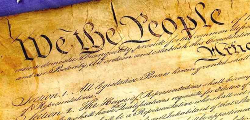 Trump čelí 25. dodatku ústavy po strate lietadla! Iránske „peklo“ vyvolalo v USA obvinenia z prevratu.