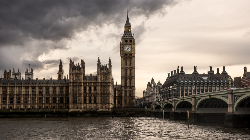 Spojené kráľovstvo čelí najhoršiemu ekonomickému šoku za posledné desaťročia, tvrdí MMF