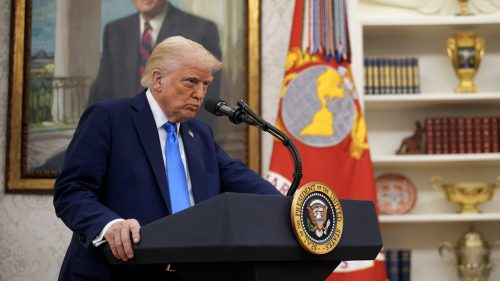 Trump vyzýva spojencov, aby „šli do Hormuzského prielivu a jednoducho ho dobyli“