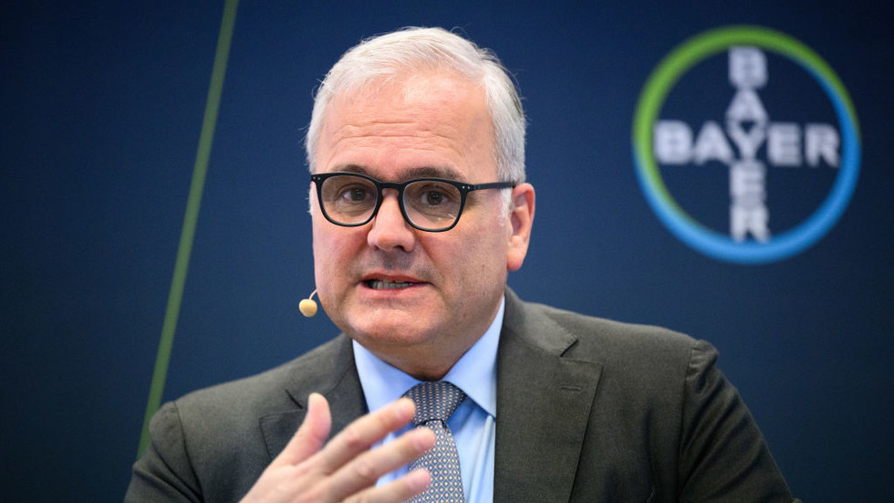 Nemecký farmaceutický gigant tvrdí, že Európania musia platiť za lieky viac. Nemecký farmaceutický gigant tvrdí, že Európania musia platiť za lieky viac.