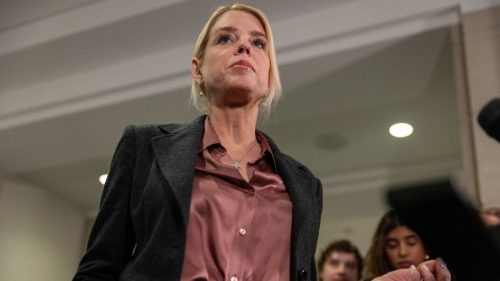 Trump odvolal generálnu prokurátorku prenasledovanú škandálom s Epsteinovým spisom