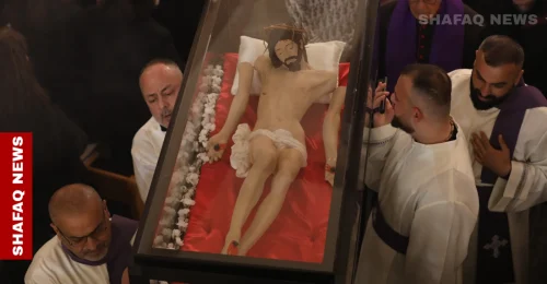 Kresťania oslavujú Veľký piatok v provincii Duhok