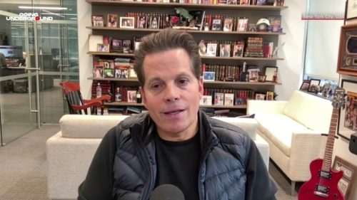Scaramucci kritizuje Trumpovu vojenskú radu jedného človeka (VIDEO)