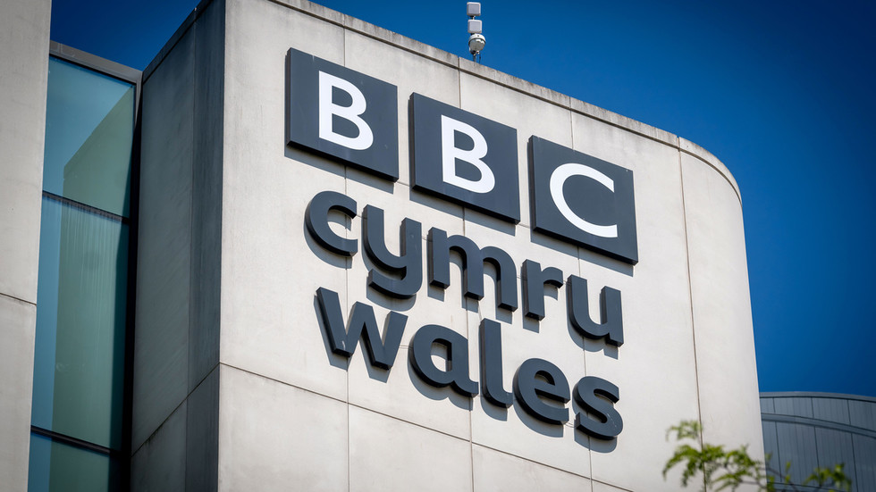 Bývalý zamestnanec BBC odsúdený za detskú pornografiu