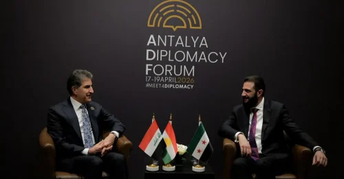 Barzani na ADF2026: Na stretnutí s al-Šaraa presadzuje väzby medzi Erbilom, Bagdadom a Damaskom