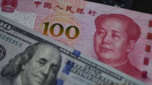 Indické rafinérie platia za iránsku ropu v juanoch – Reuters