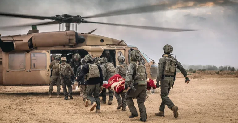 Izrael hlási takmer 700 zranených vojakov pri operáciách v Libanone