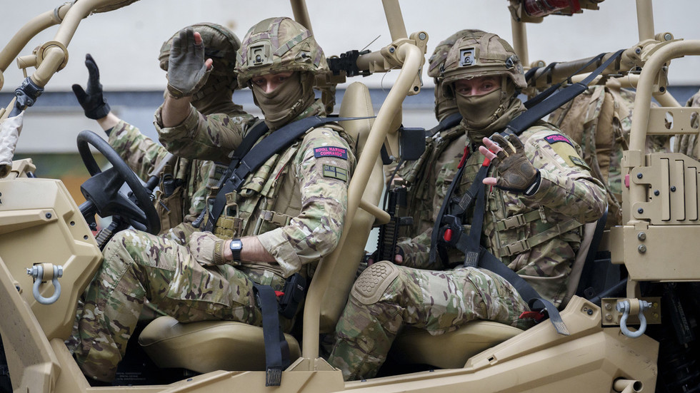 Spojené kráľovstvo nevie nájsť 95 000 záložníkov na zozname povolávaných záložníkov, tvrdí poradca pre obranu