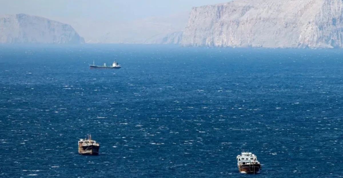 Doprava v Hormuzskom prielive sa spomaľuje kvôli rastúcemu napätiu