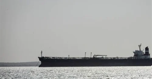 Blokáda Hormuzskej oblasti: Iránsky tanker dorazil do svojich vôd pod eskortom námorníctva