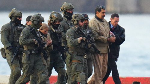 Vojak amerických špeciálnych jednotiek zatknutý za stávkovanie na raziu vo Venezuele