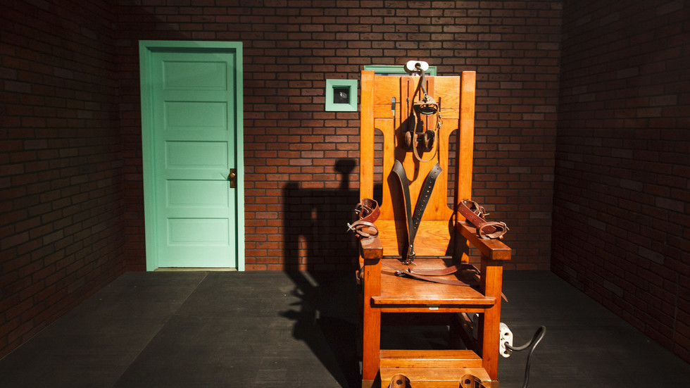 USA vrátia popravy plynom, elektrické stoličky a popravné čaty pre federálne popravy