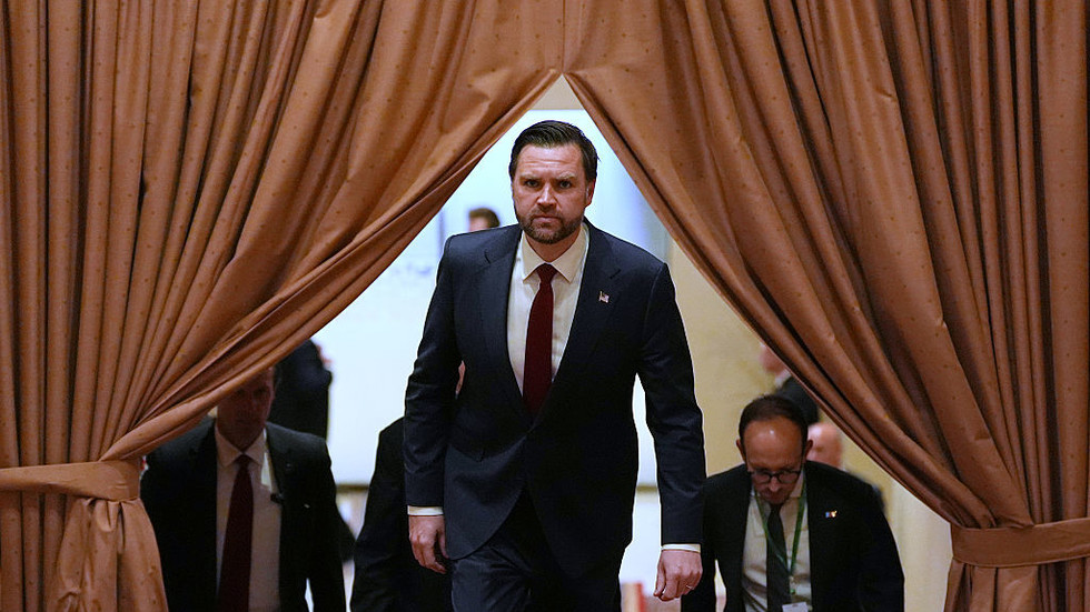 Vance „nemal žiadnu právomoc“ v rokovaniach s Iránom, povedal člen teheránskej delegácie