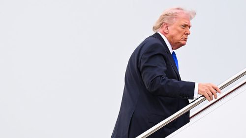 Demokrati hrozia žalobou na Trumpa kvôli vojne v Iráne – Time